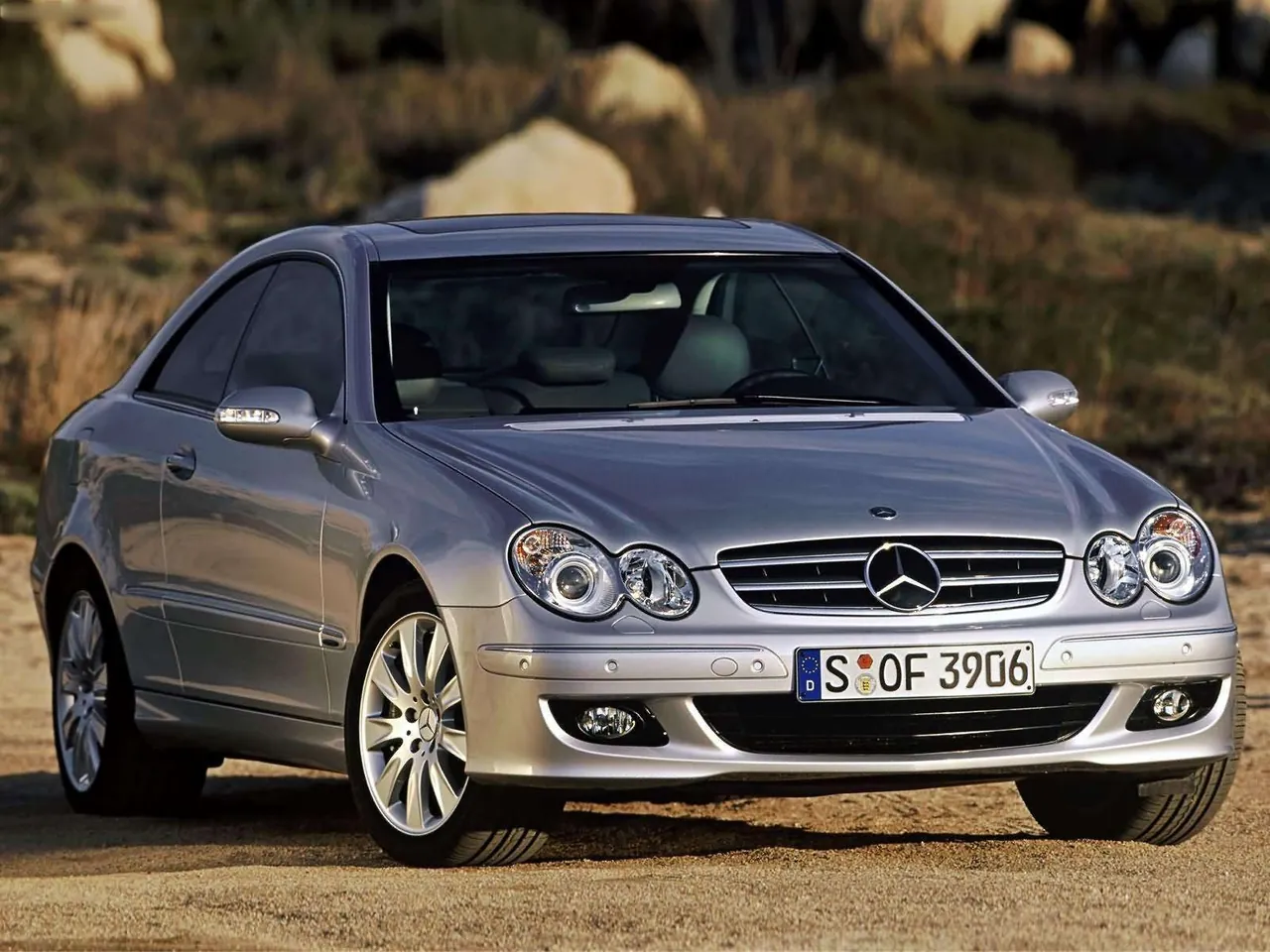Mercedes-Benz CLK350 (2005)