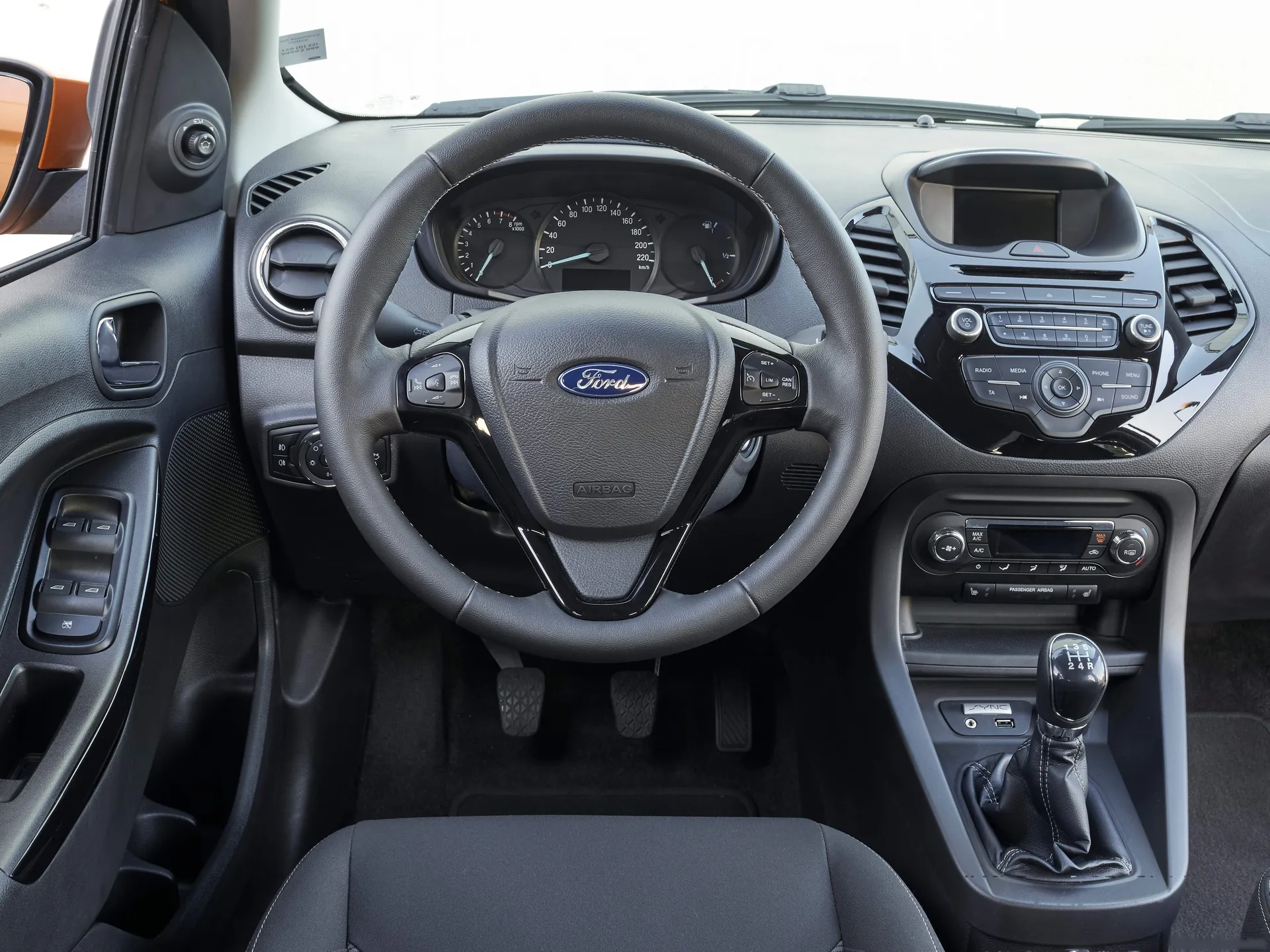 Ford Ka plus (2017) – interiér
