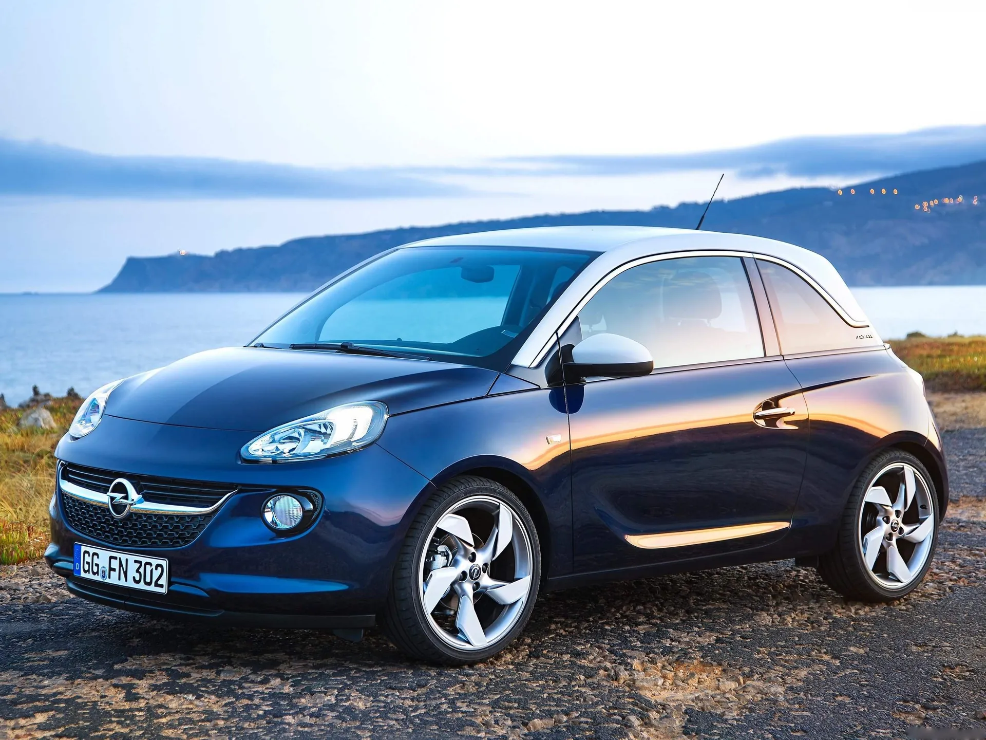 Opel Adam (2013)