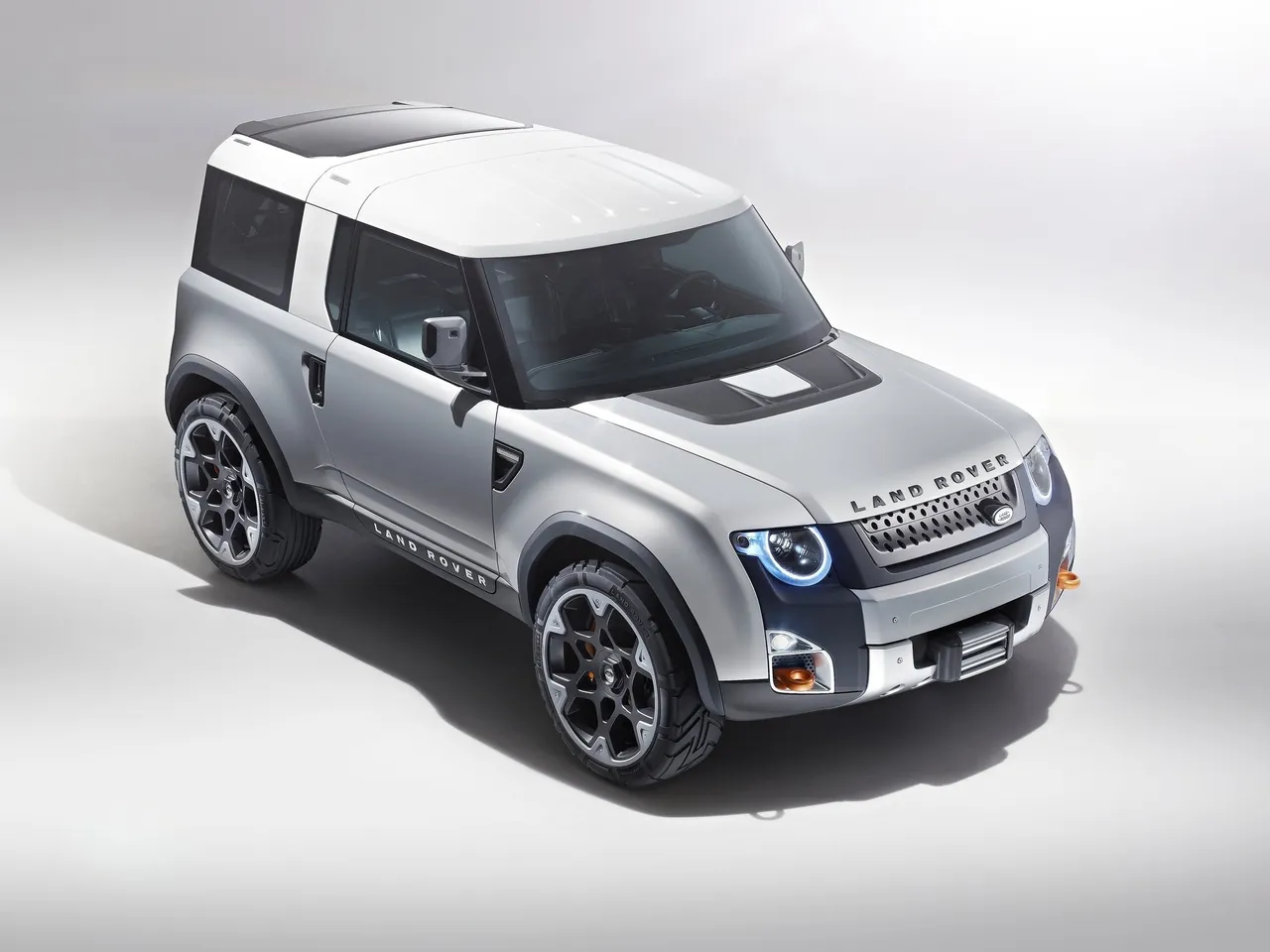 Land Rover DC100 Concept (2011) - Front Three-Quarter