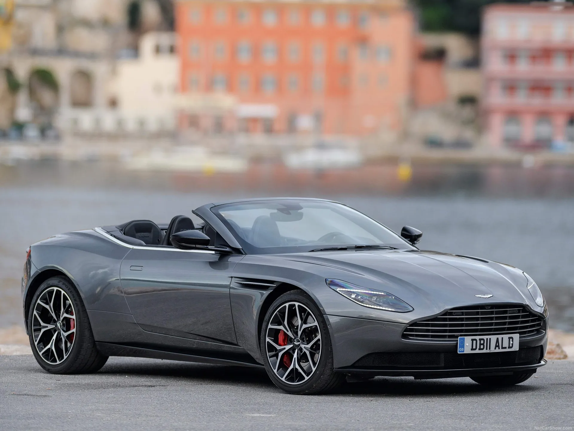Aston Martin DB11 Volante (2019) - Front Three-Quarter