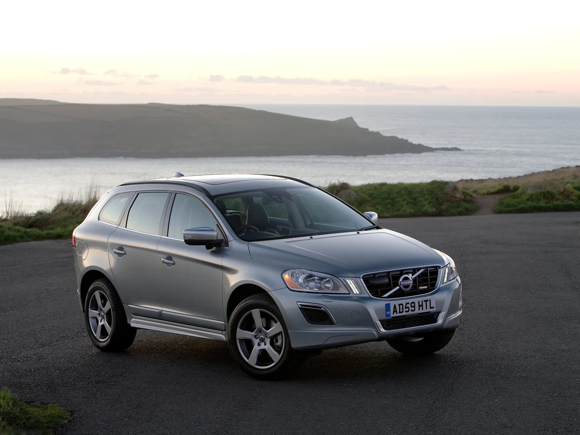 Volvo XC60 R-Design (2010)