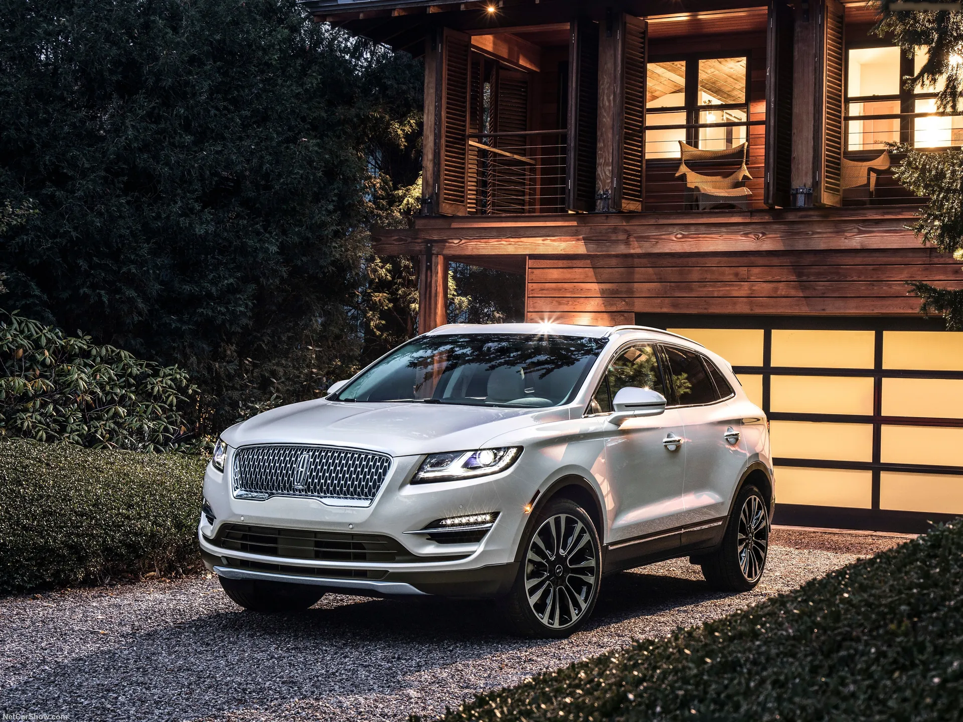 Lincoln MKC (2019)