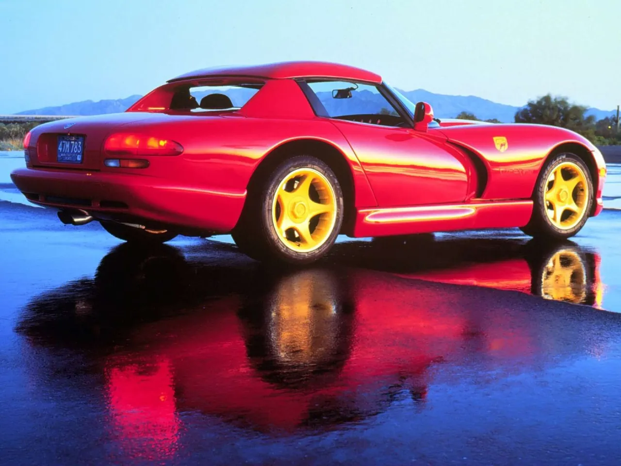Dodge Viper RT10 (1996) – zadní tříčtvrteční pohled
