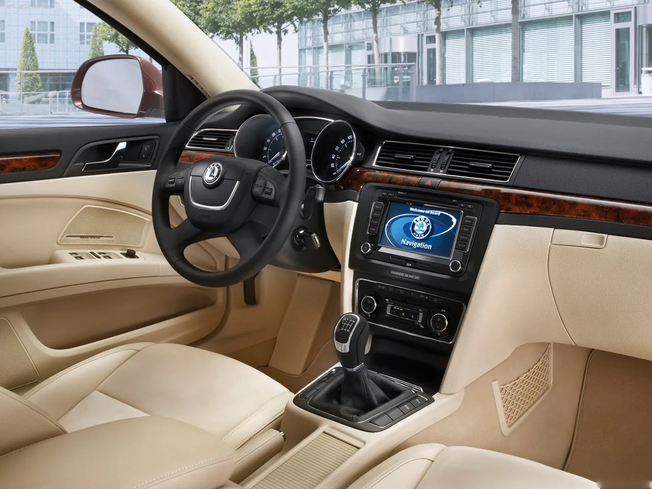 Skoda Superb (2009) – interiér