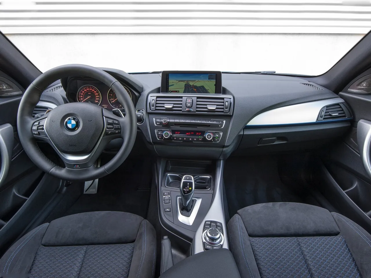 BMW M135i (2013) – interiér