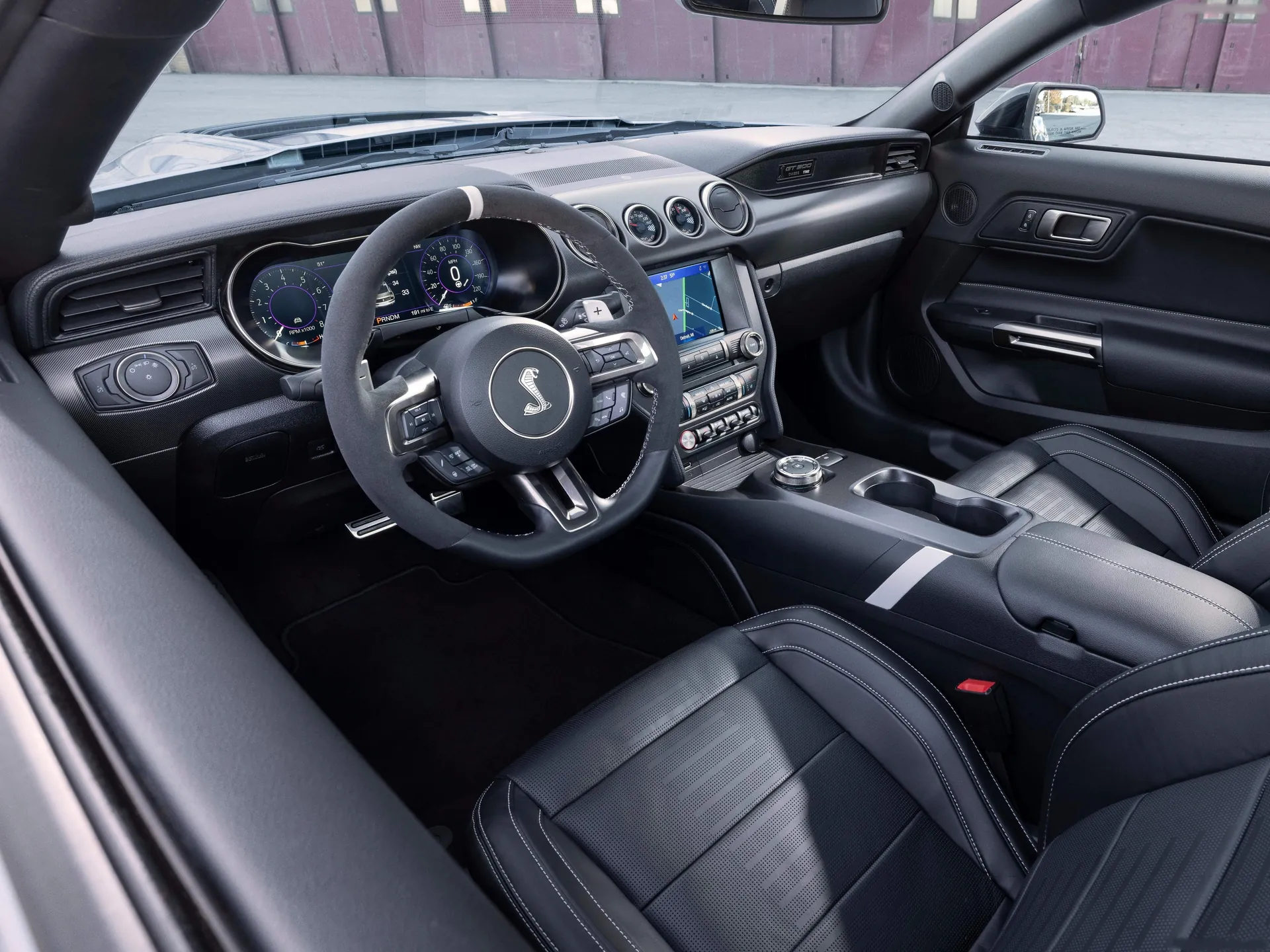 Ford Mustang Shelby GT500 Heritage Edition (2022) – interiér