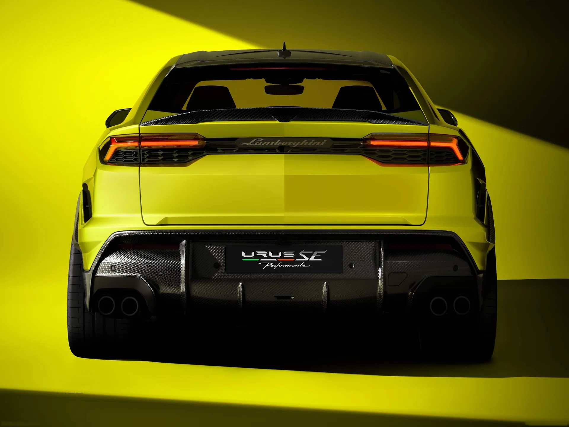 Lamborghini Urus SE Performante (2027) – zezadu