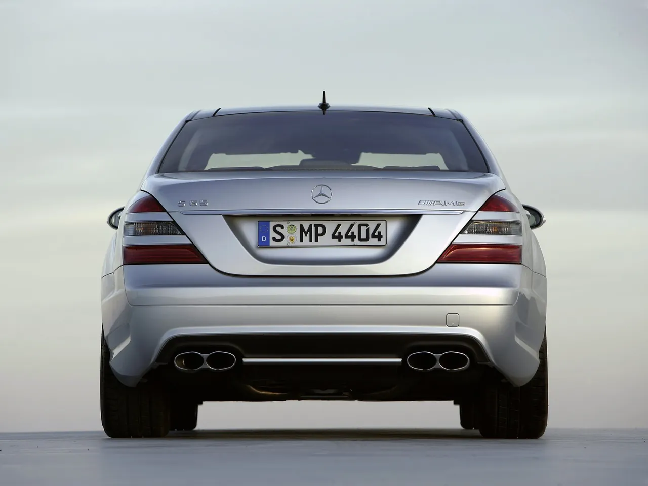 Mercedes-Benz S65 AMG (2007) – zezadu
