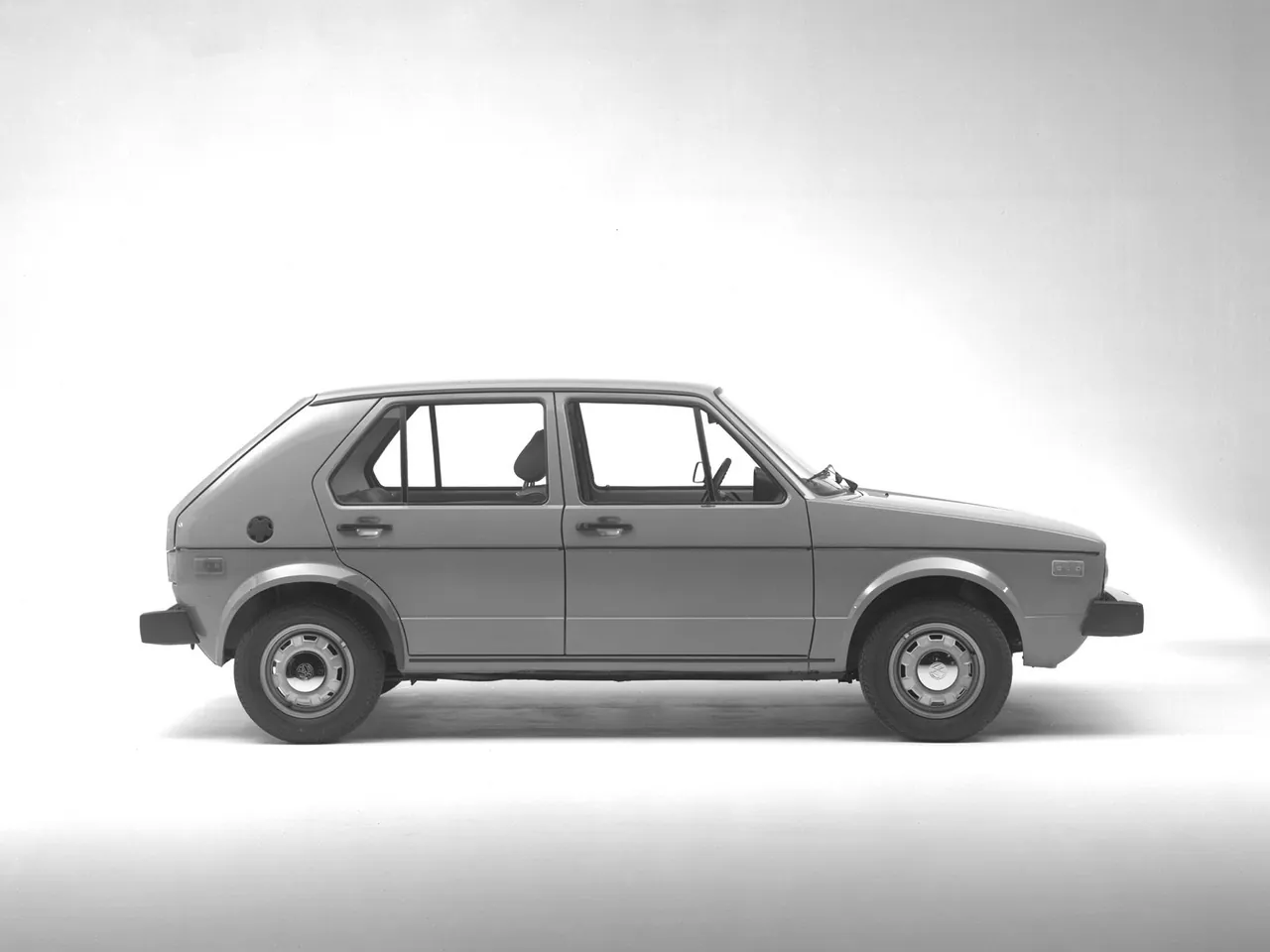 Volkswagen Rabbit (1977) - Side Profile
