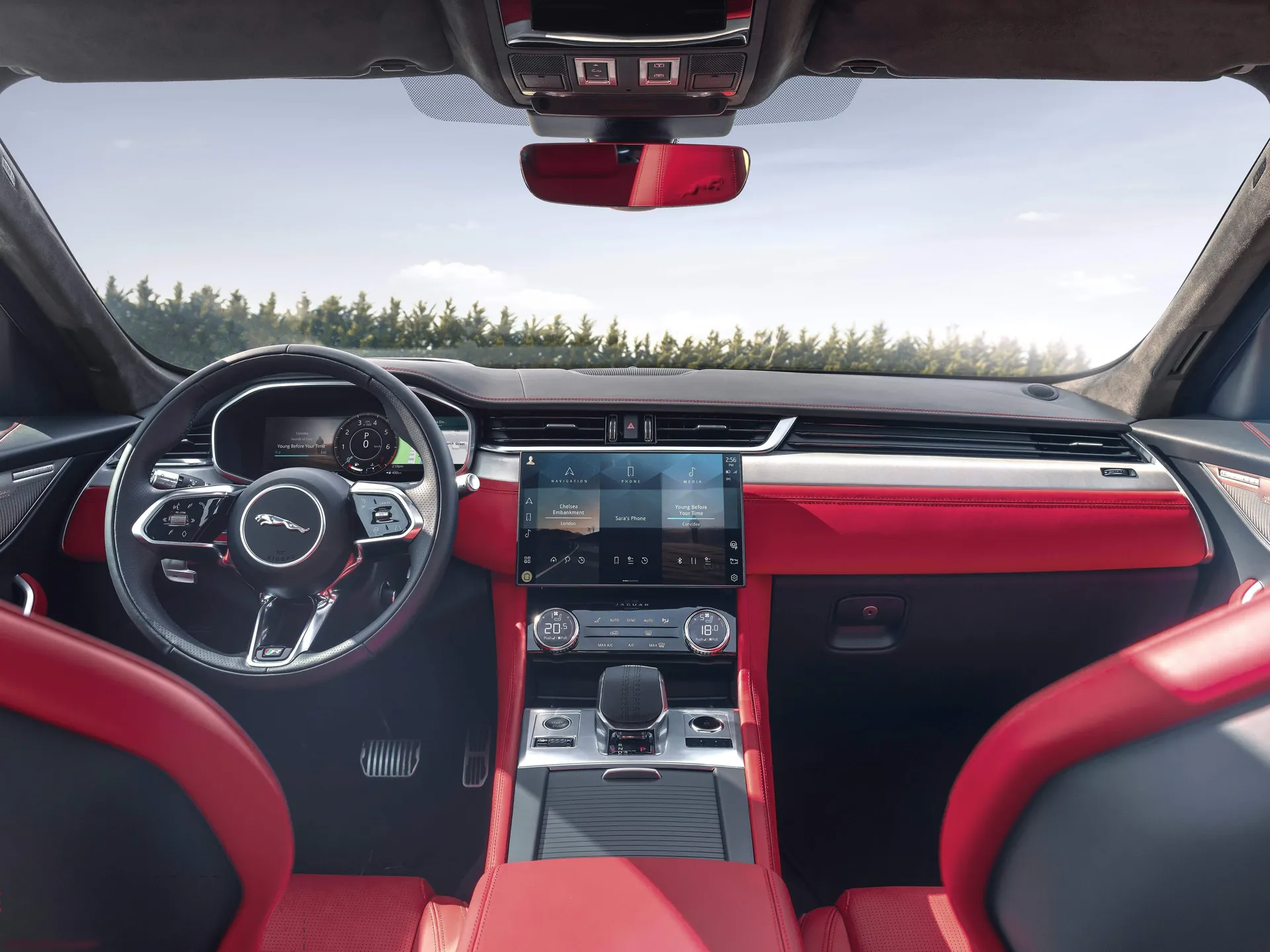 Jaguar F-Pace (2021) – interiér
