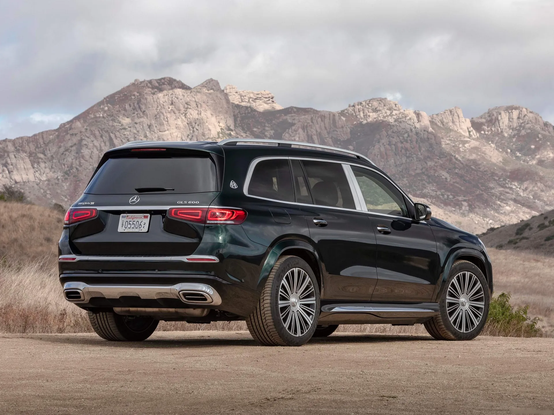 Mercedes-Benz GLS 600 Maybach (2021) – zadní tříčtvrteční pohled