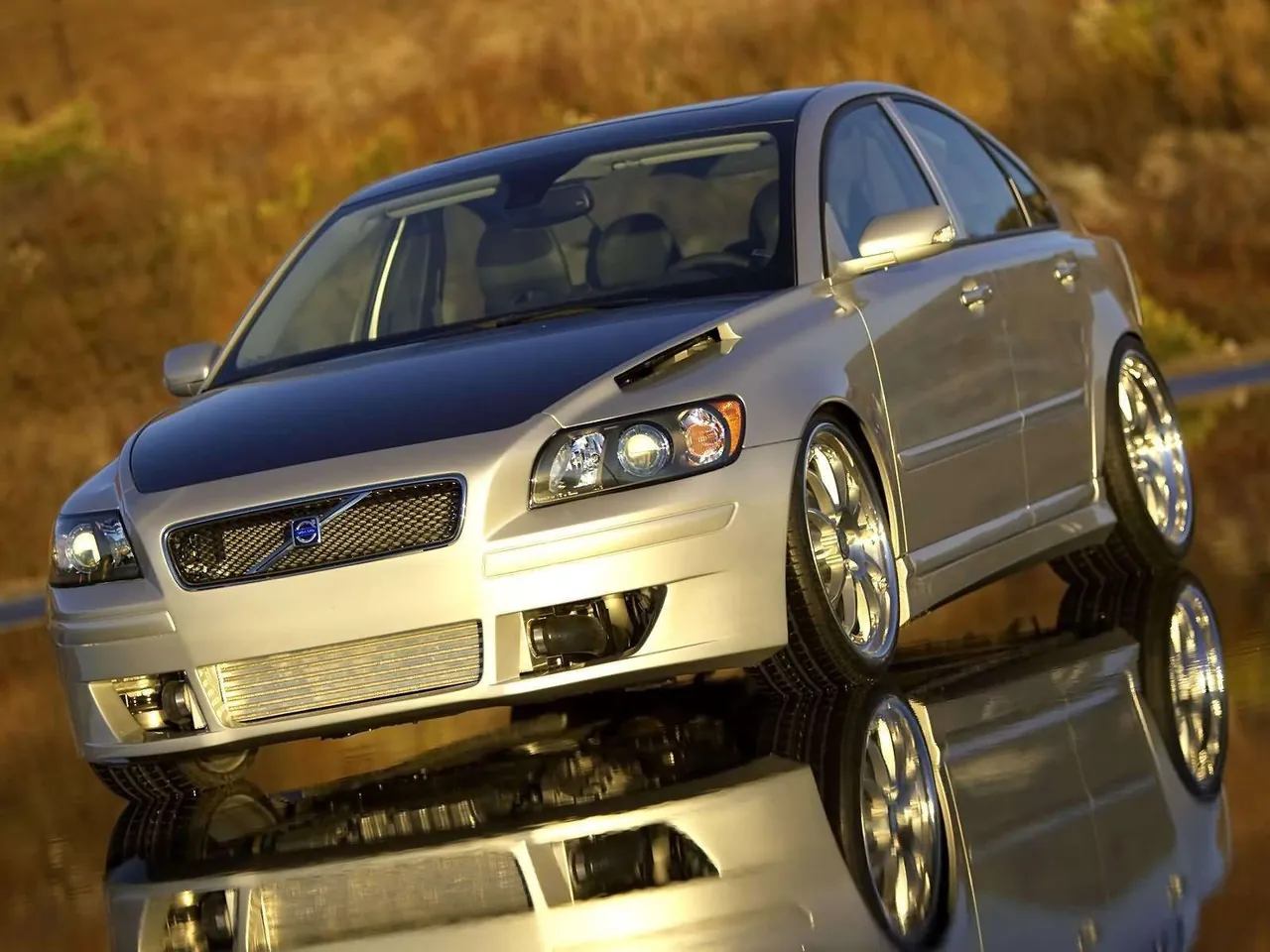 Volvo Evolve S40 Concept (2004)
