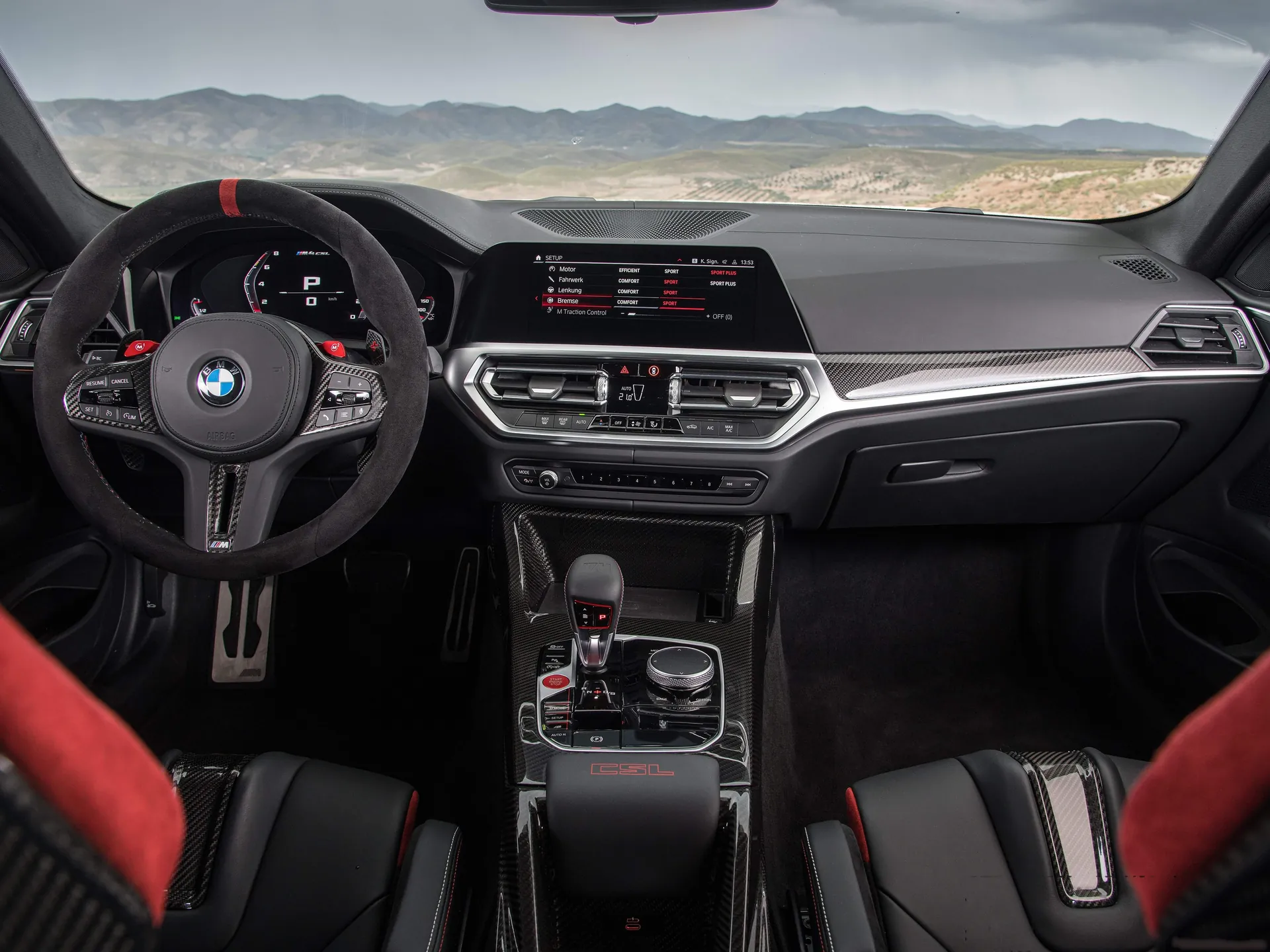 BMW M4 CSL (2023) – interiér