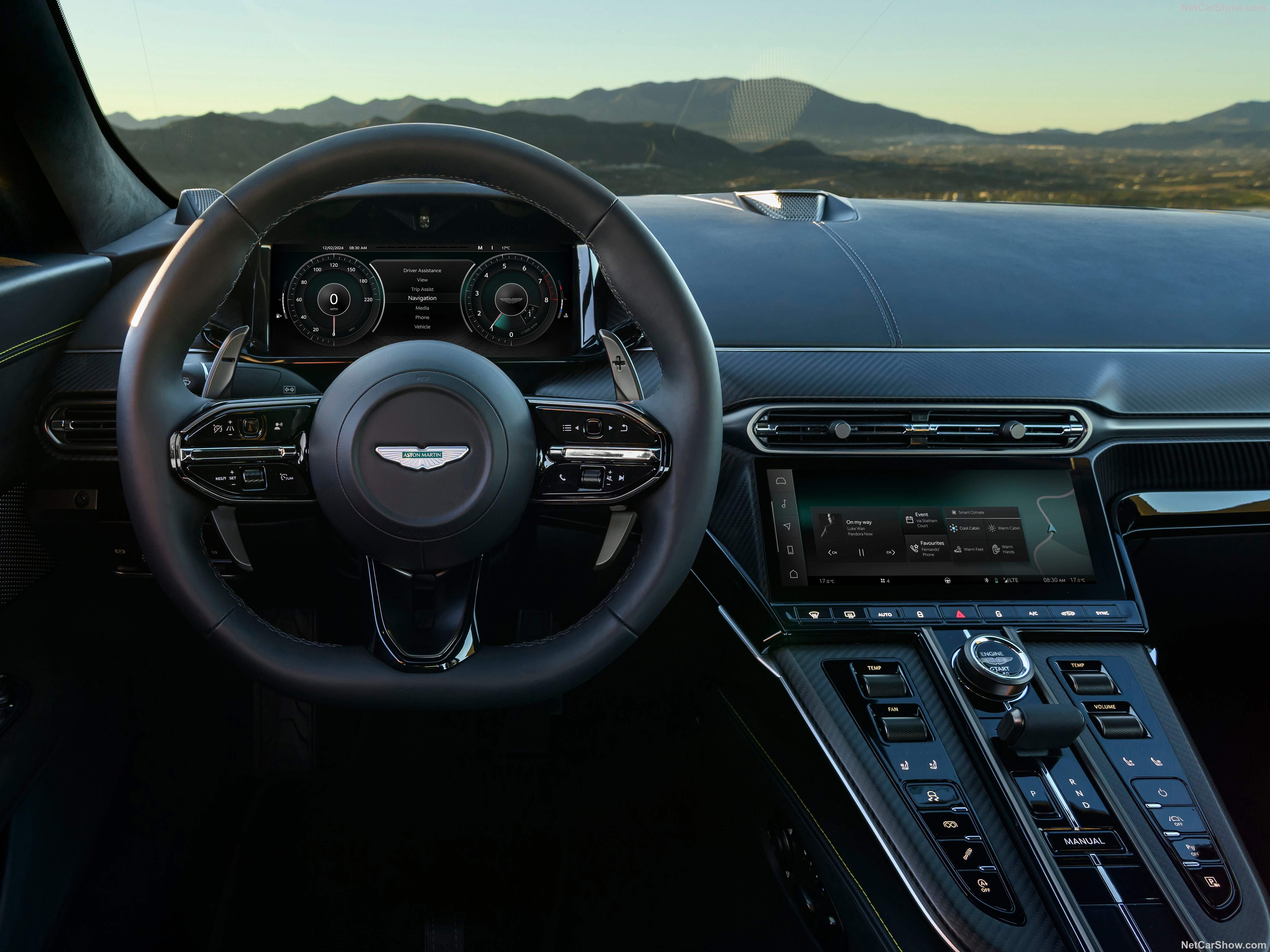 Aston Martin Vantage (2025) – interiér