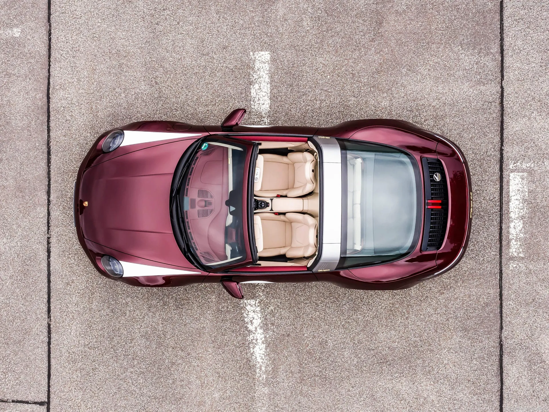 Porsche 911 Targa 4S Heritage Design Edition (2021) – pohled shora
