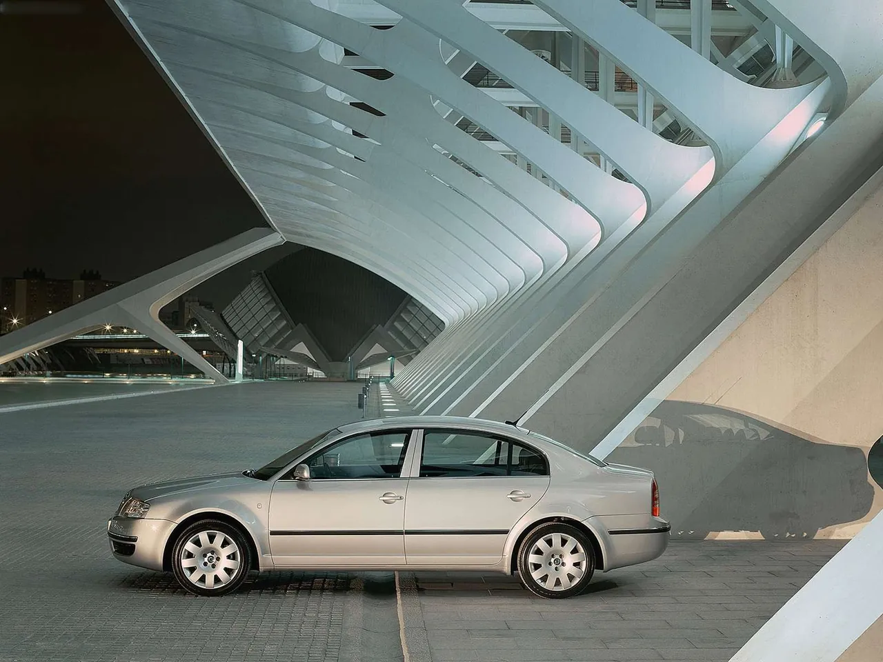 Skoda Superb (2003) – boční profil