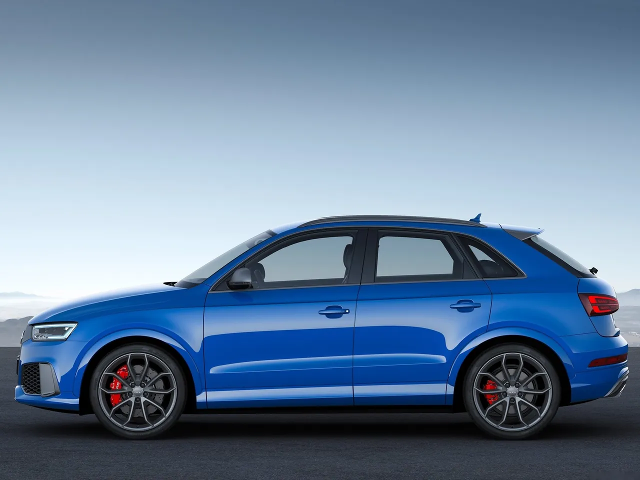 Audi RS Q3 performance (2017) – boční profil