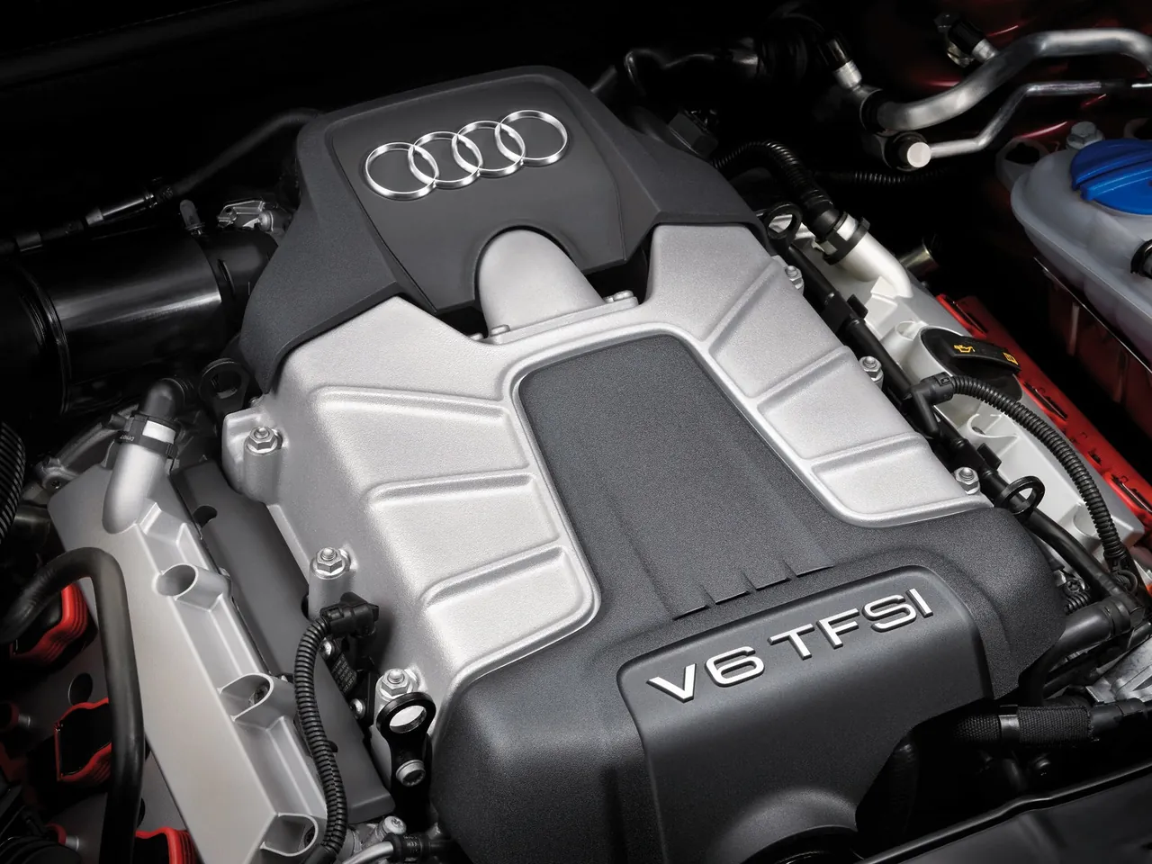 Audi S4 Avant (2009) – motorový prostor