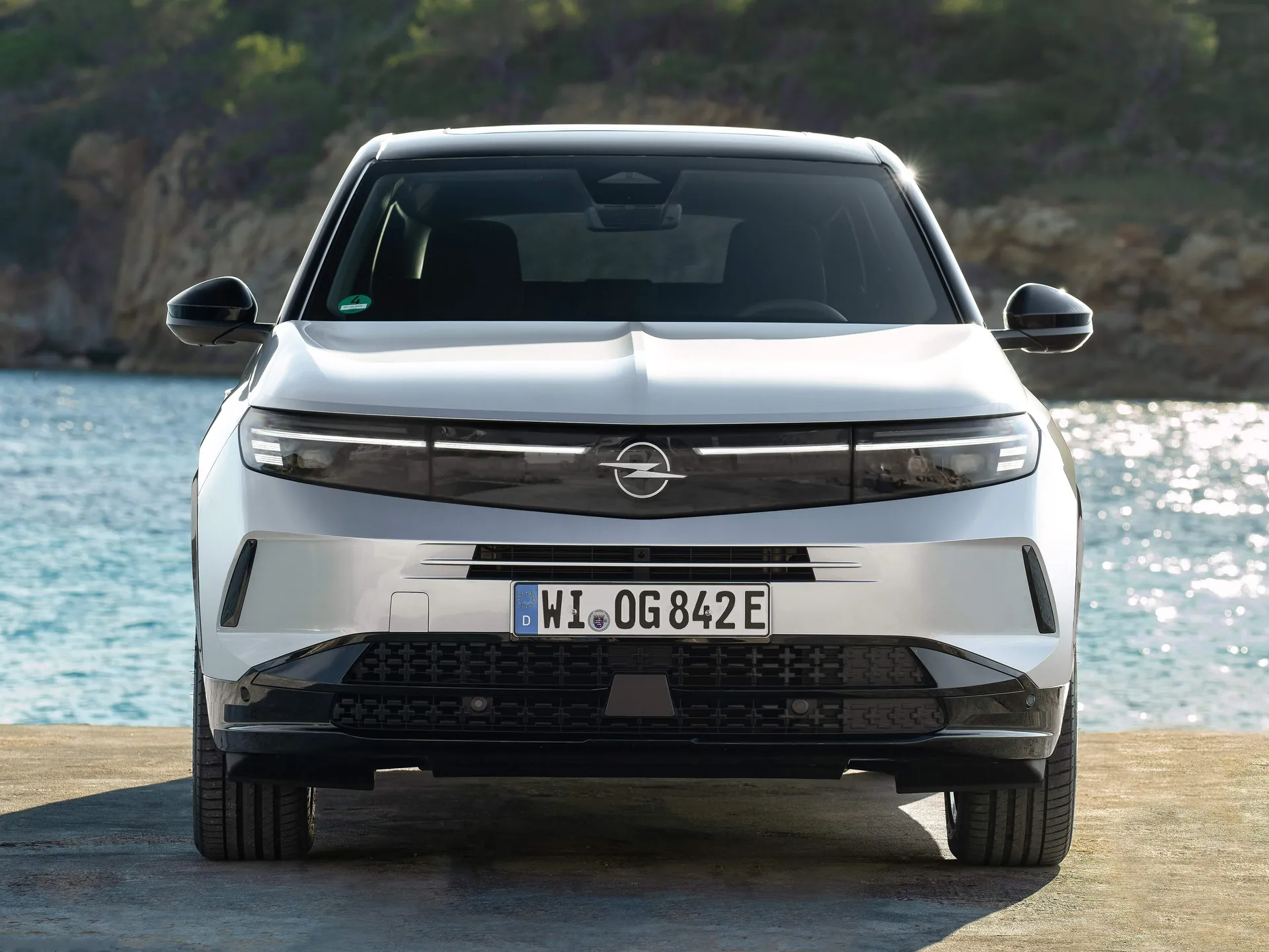 Opel Grandland Plug-in Hybrid (2025) – zepředu