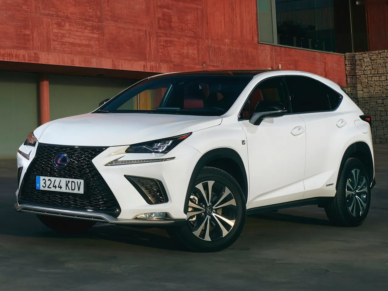 Lexus NX (2018)