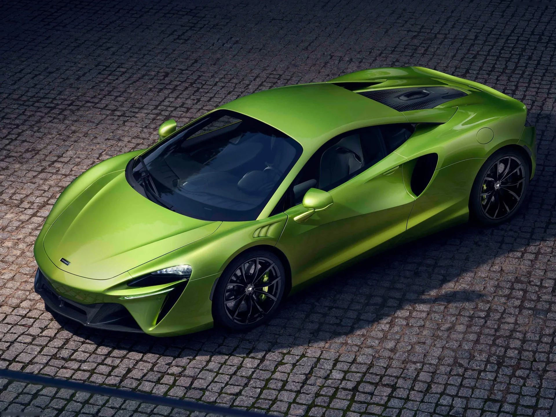 McLaren Artura (2022)
