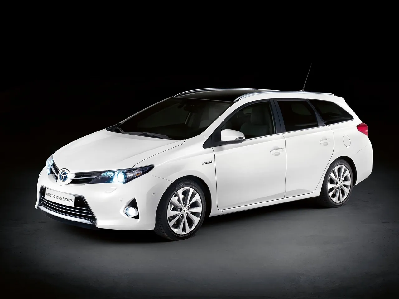 Toyota Auris Touring Sports (2013)