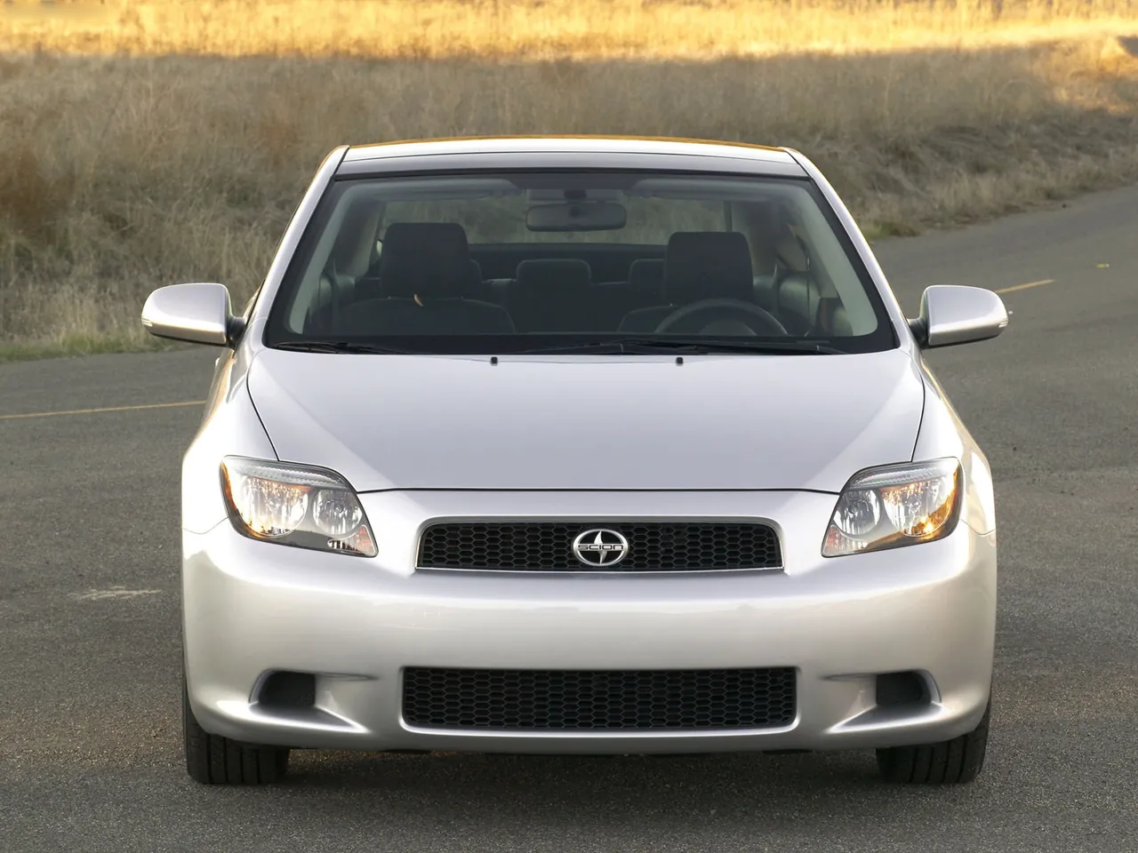 Scion tC Sport Coupe (2006) – zepředu