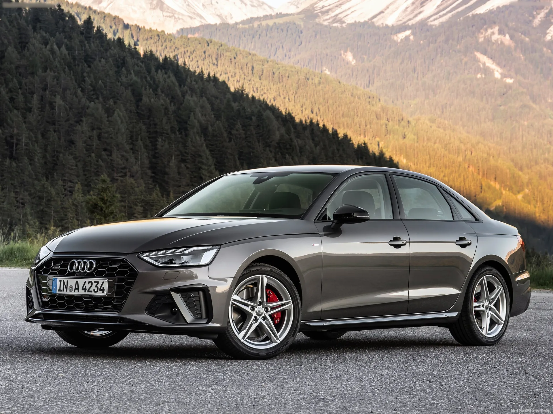 Audi A4 (2020)