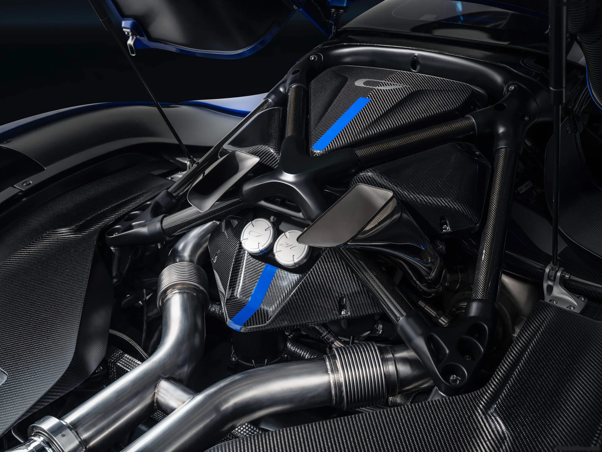 Czinger 21C (2021) – motorový prostor