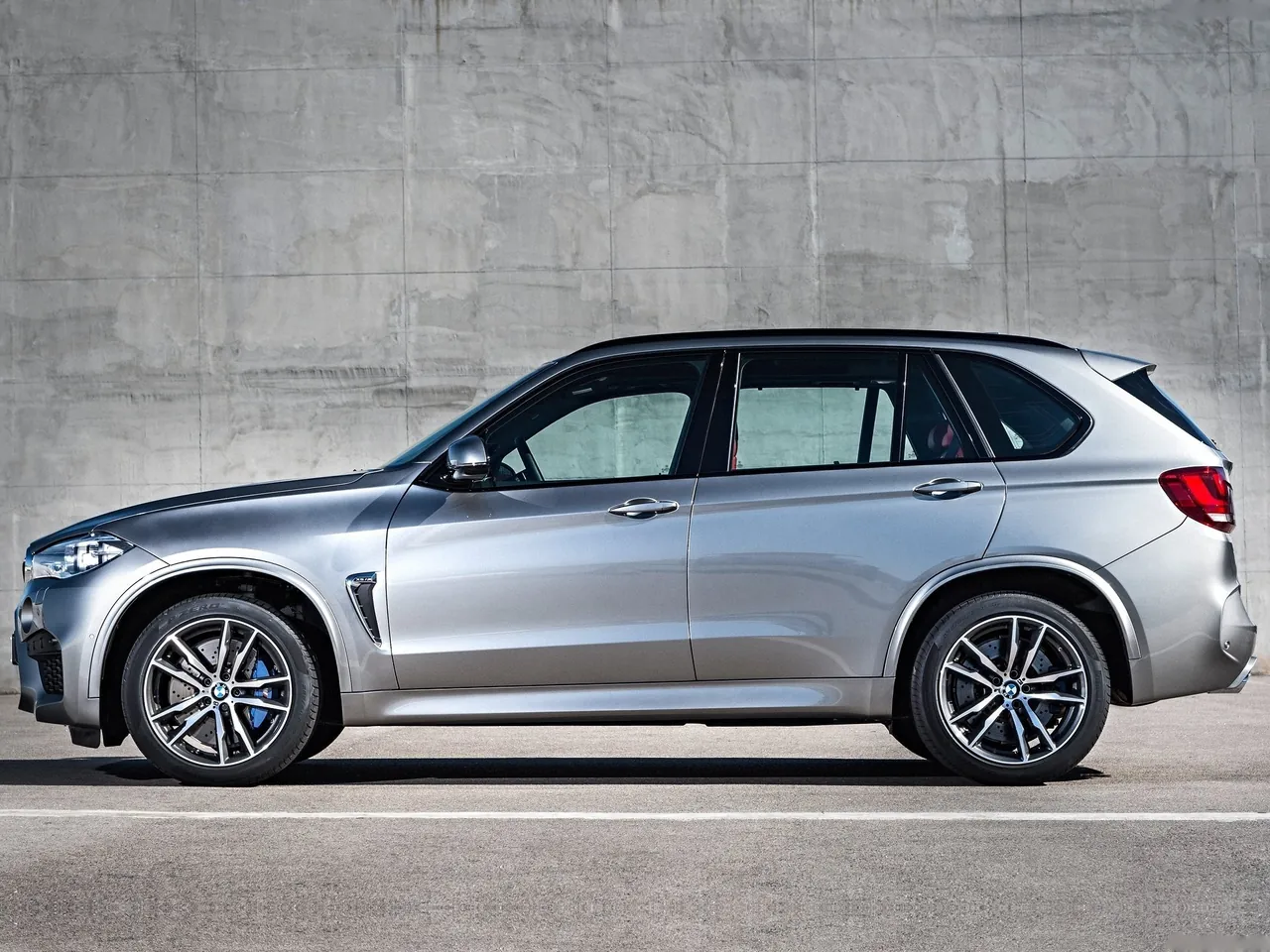 BMW X5 M (2016) – boční profil