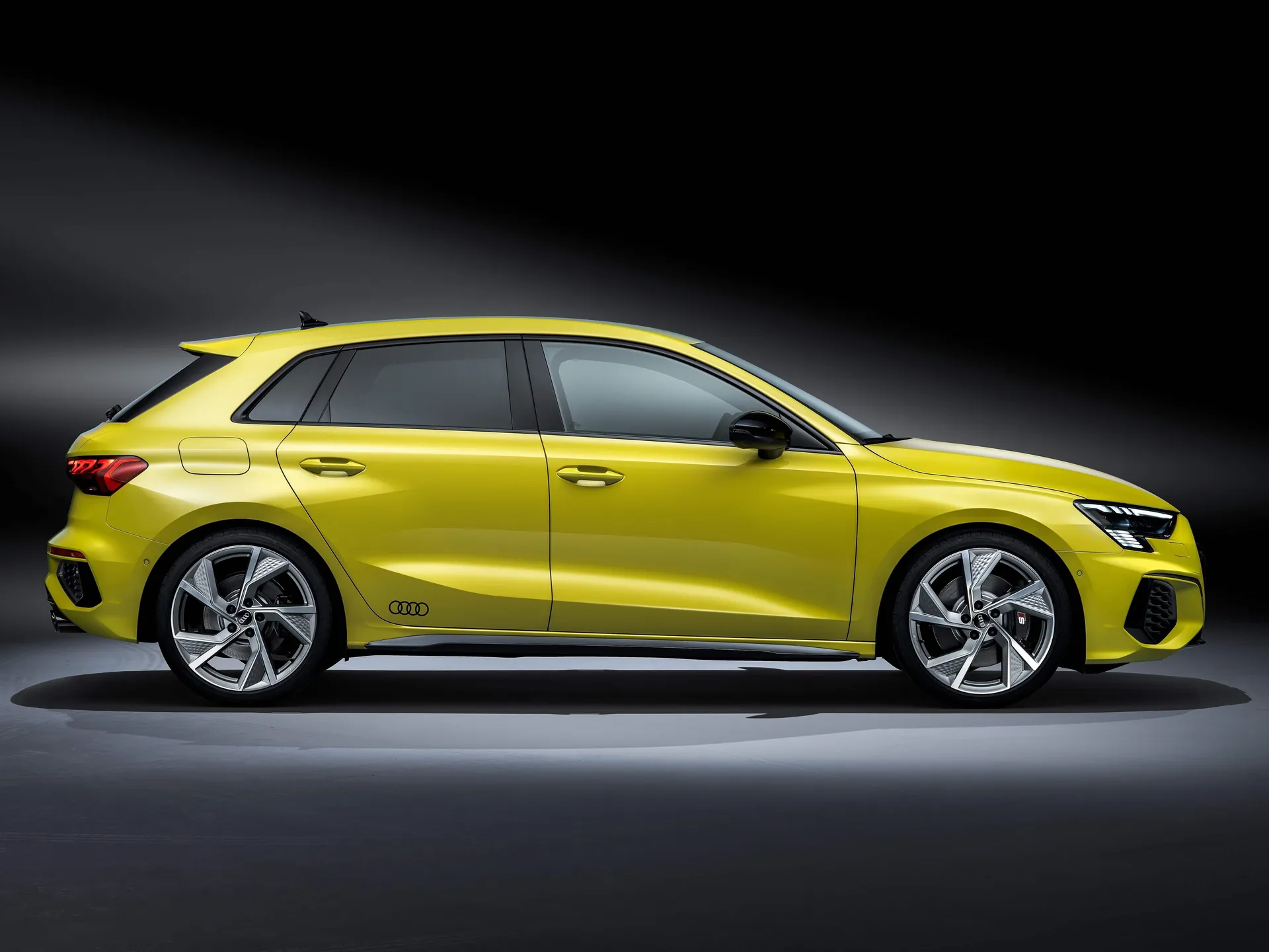 Audi S3 Sportback (2021) – boční profil