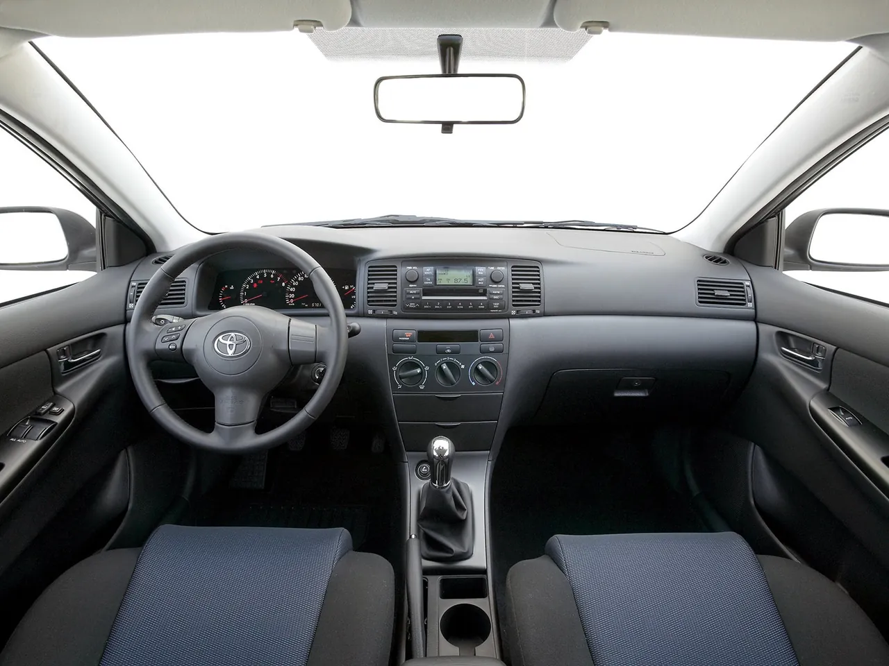 Toyota Corolla (2004) - Interior