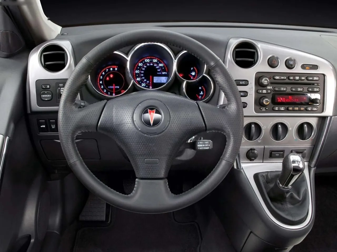 Pontiac Vibe GT (2005) – interiér