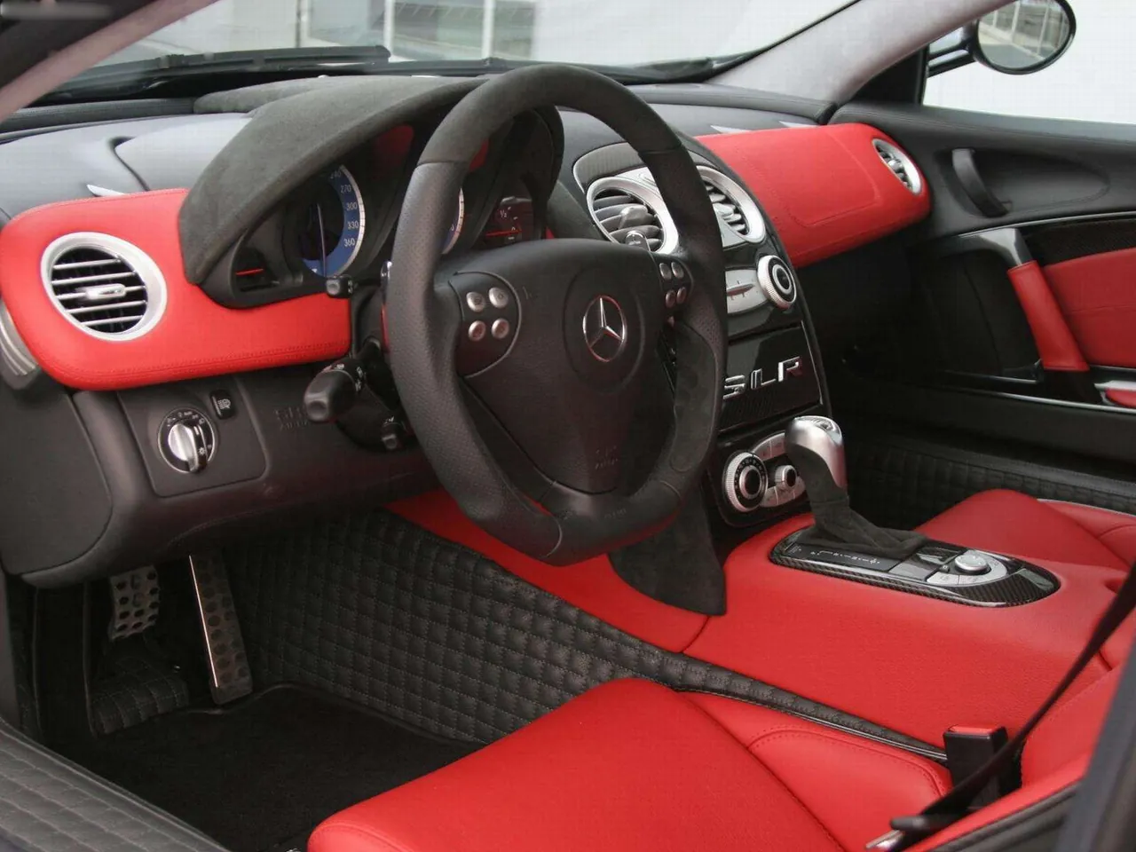 Brabus Mercedes-Benz SLR (2005) – interiér