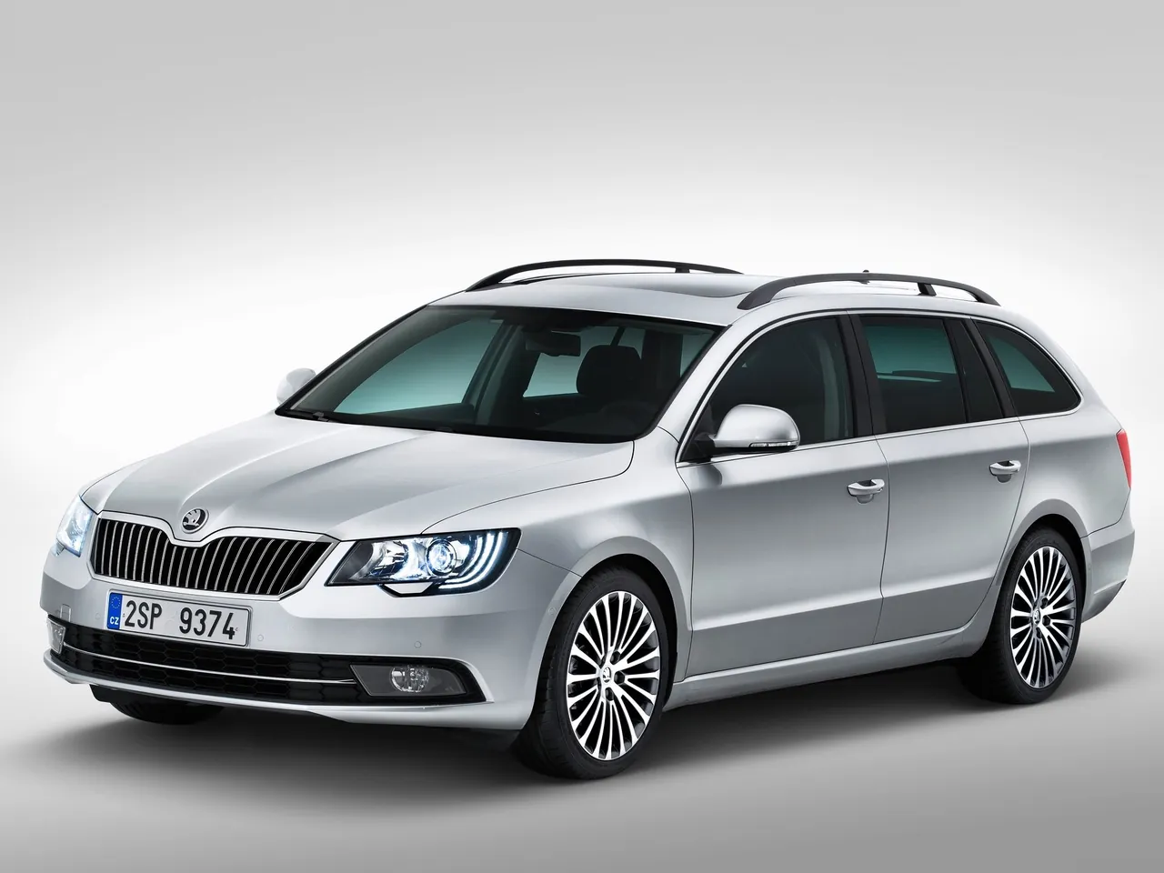 Skoda Superb Combi (2014)
