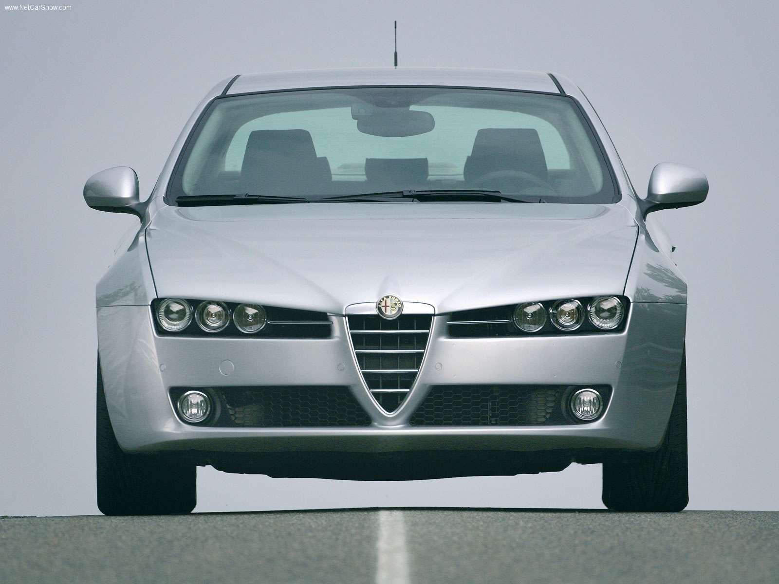 Alfa Romeo 159 (2005) – zepředu
