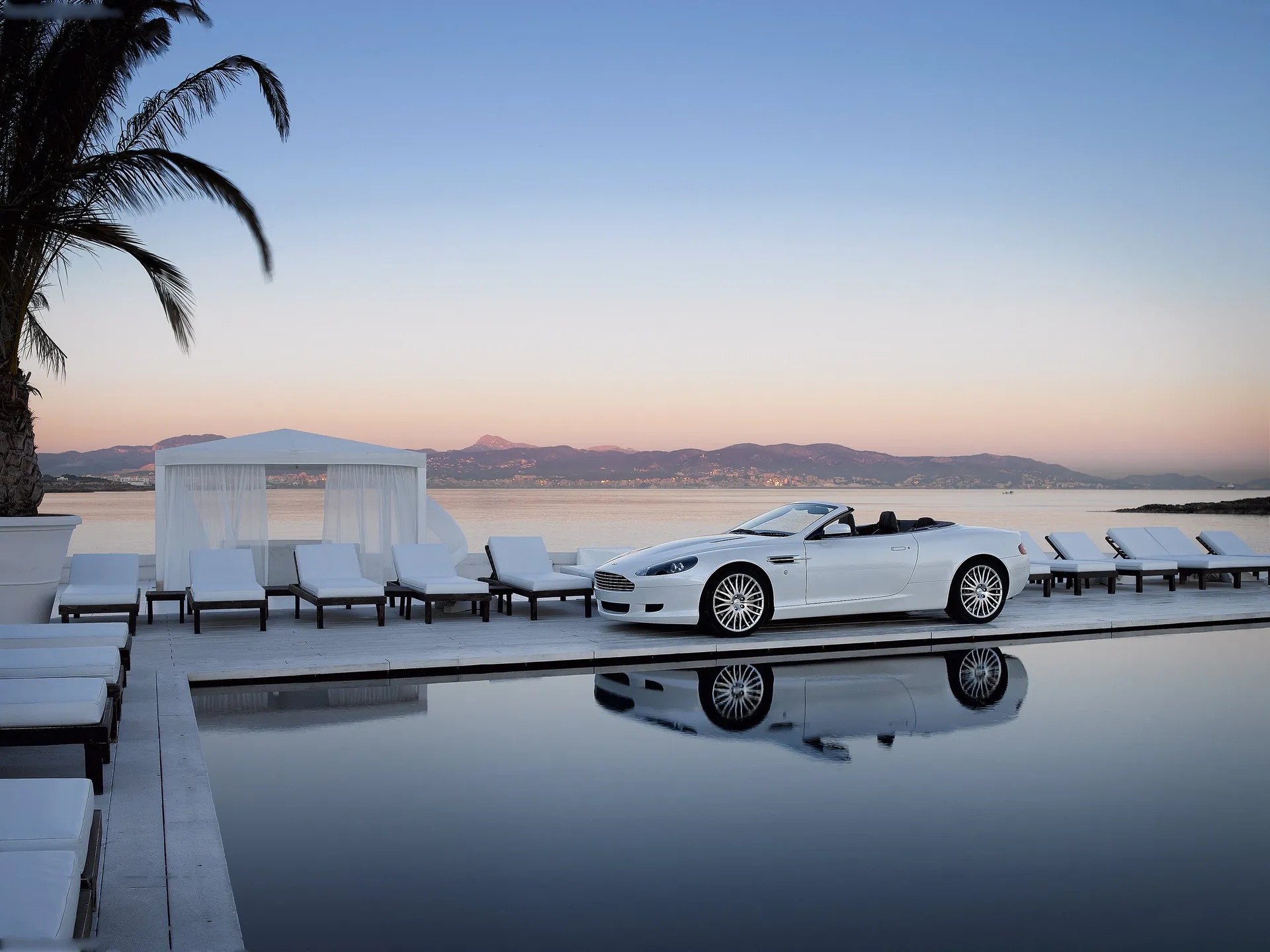 Aston Martin DB9 Volante (2009)