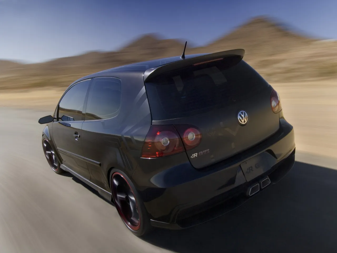 Volkswagen R GTI Concept (2006) - Rear Three-Quarter