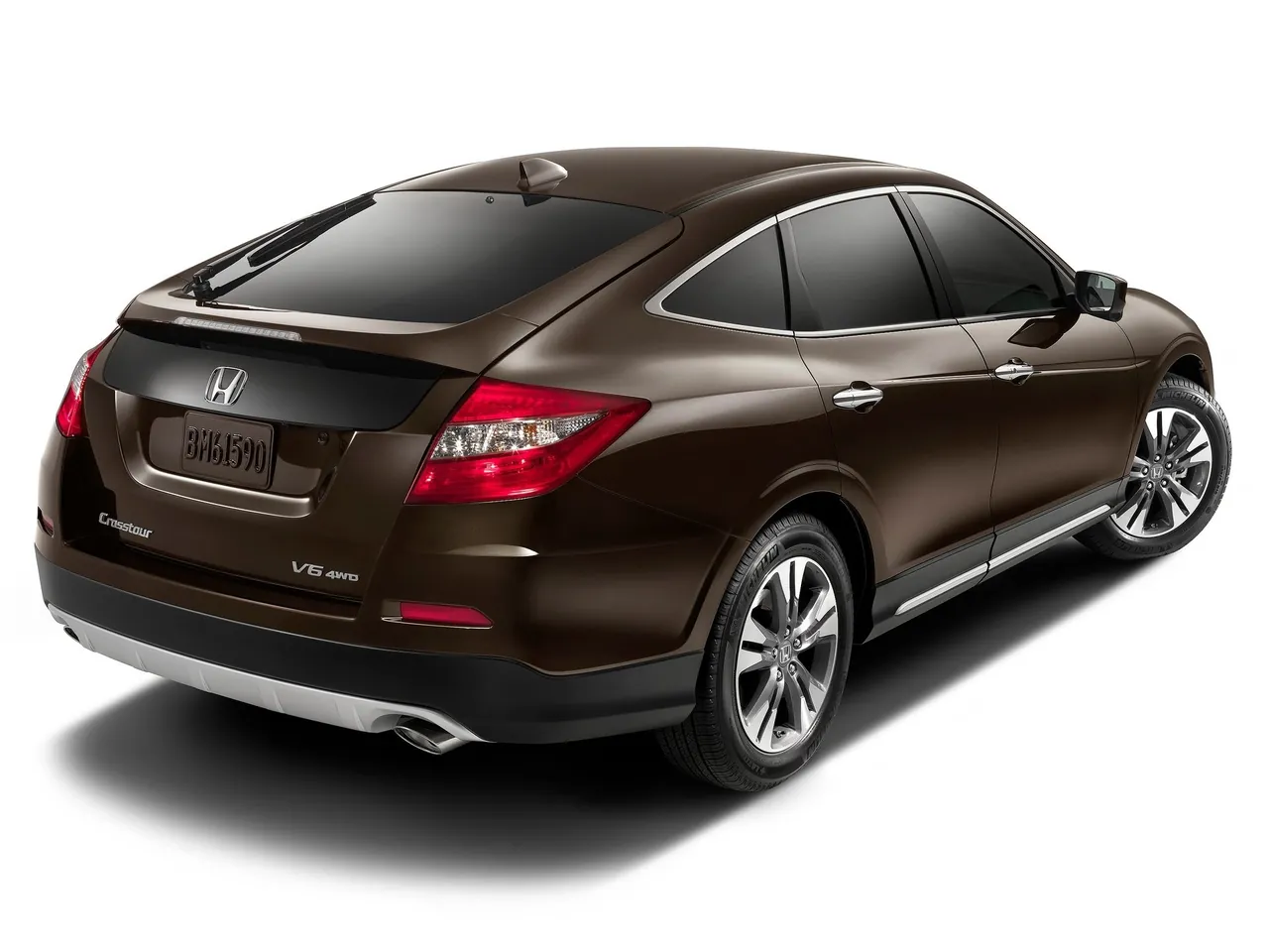 Honda Crosstour (2013) – zadní tříčtvrteční pohled