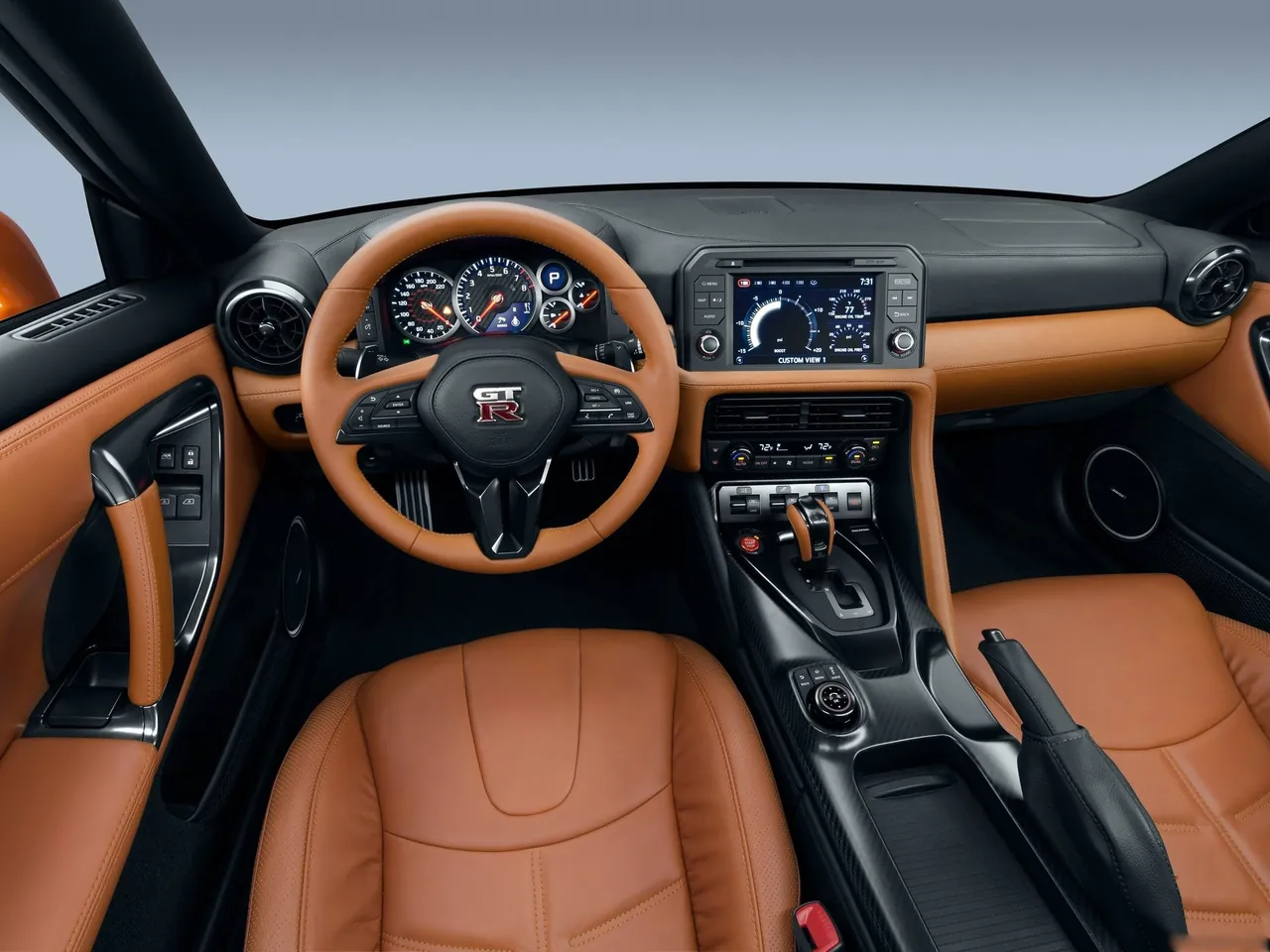 Nissan GT-R (2017) – interiér