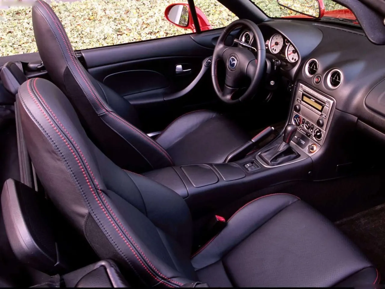Mazda MazdaSpeed MX5 (2004) – interiér