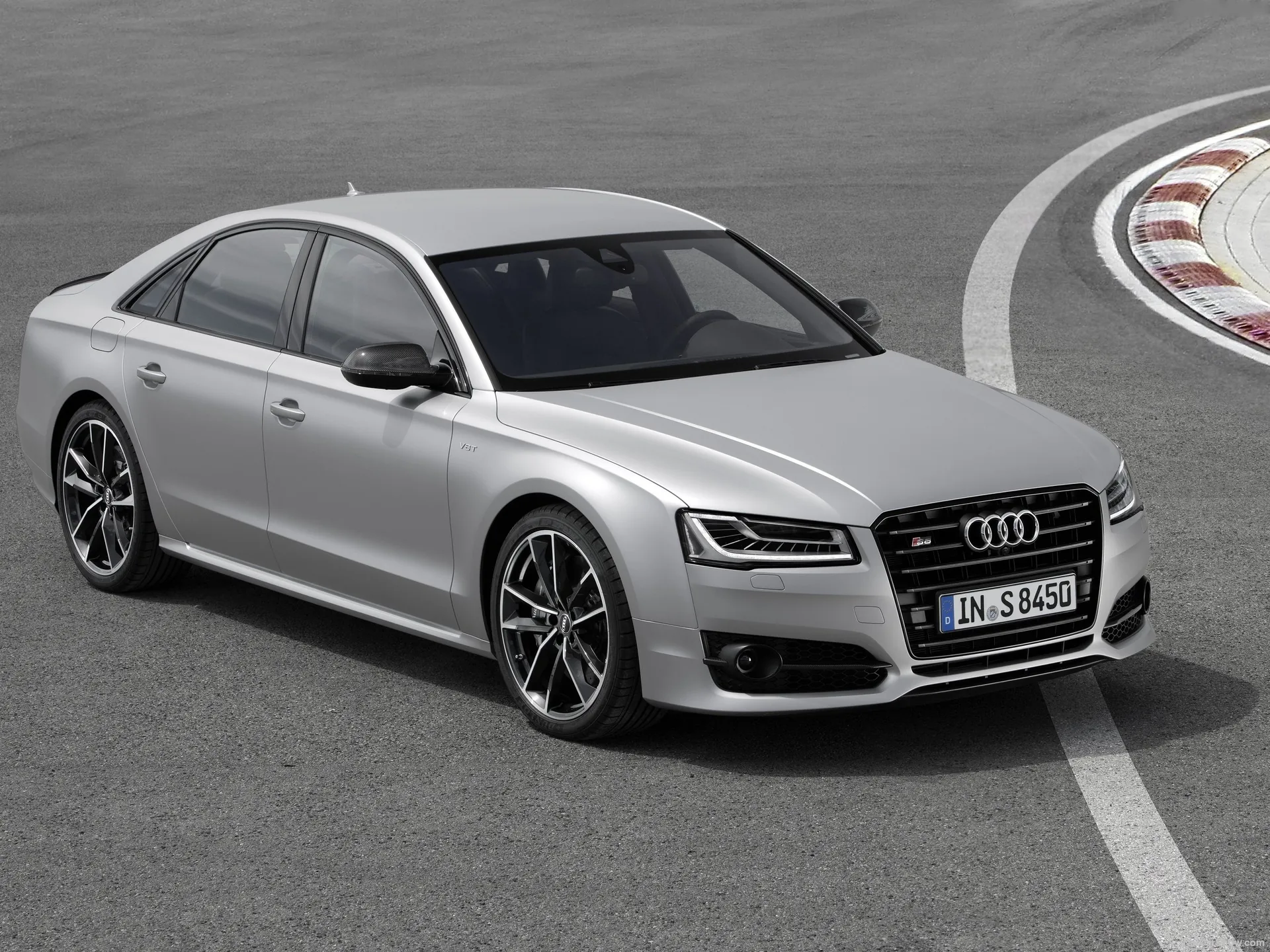 Audi S8 plus (2016)