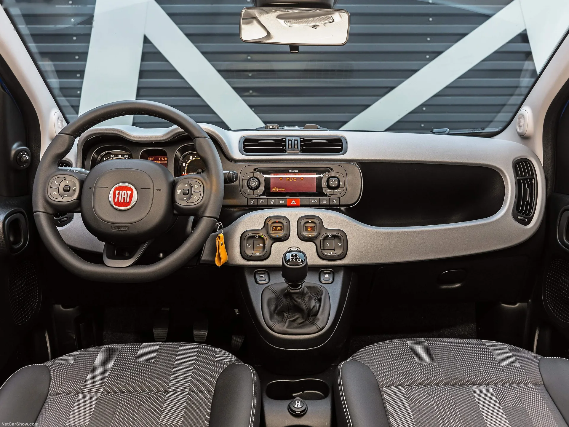 Fiat Panda City Cross (2017) – interiér