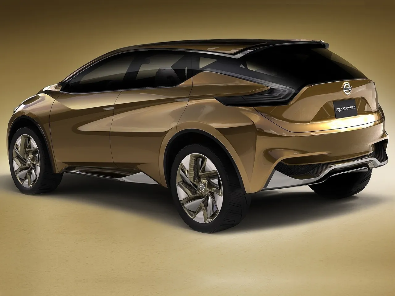 Nissan Resonance Concept (2013) – zadní tříčtvrteční pohled