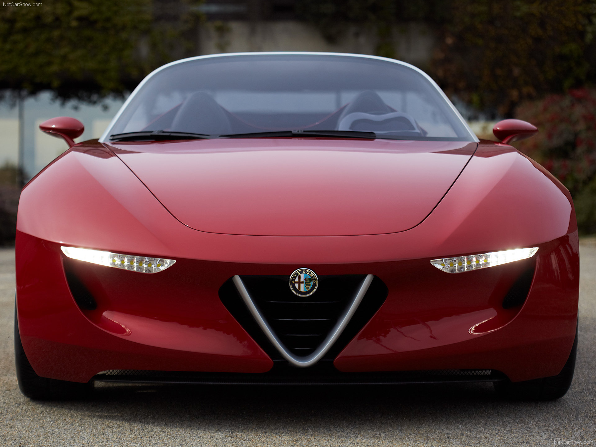 Alfa Romeo 2uettottanta Concept (2010) - Front