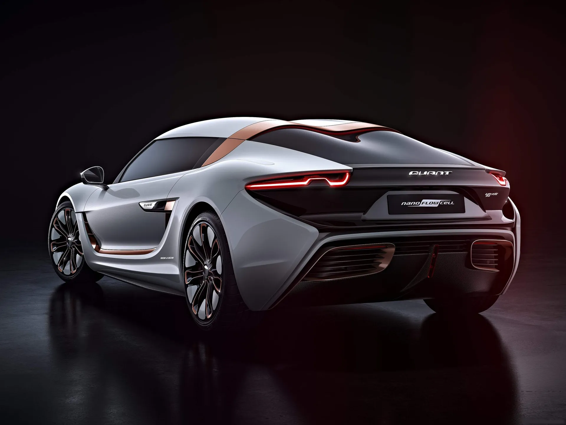 NanoFlowcell Quant 48Volt Concept (2017) – zadní tříčtvrteční pohled