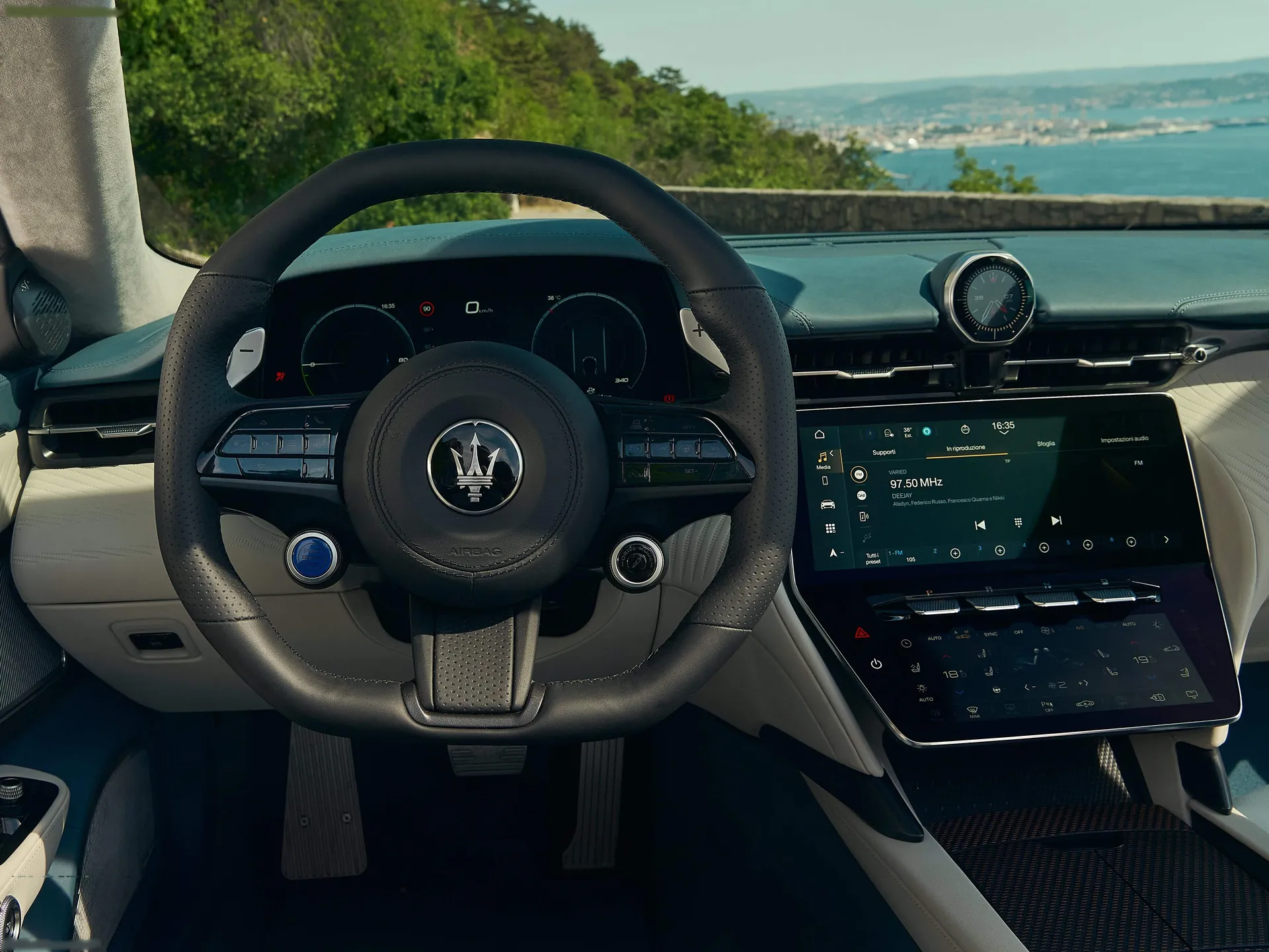 Maserati GranCabrio Folgore (2027) – interiér