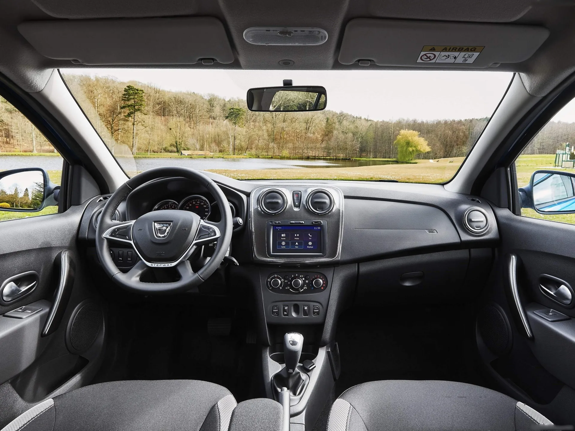 Dacia Logan MCV Stepway (2018) – interiér