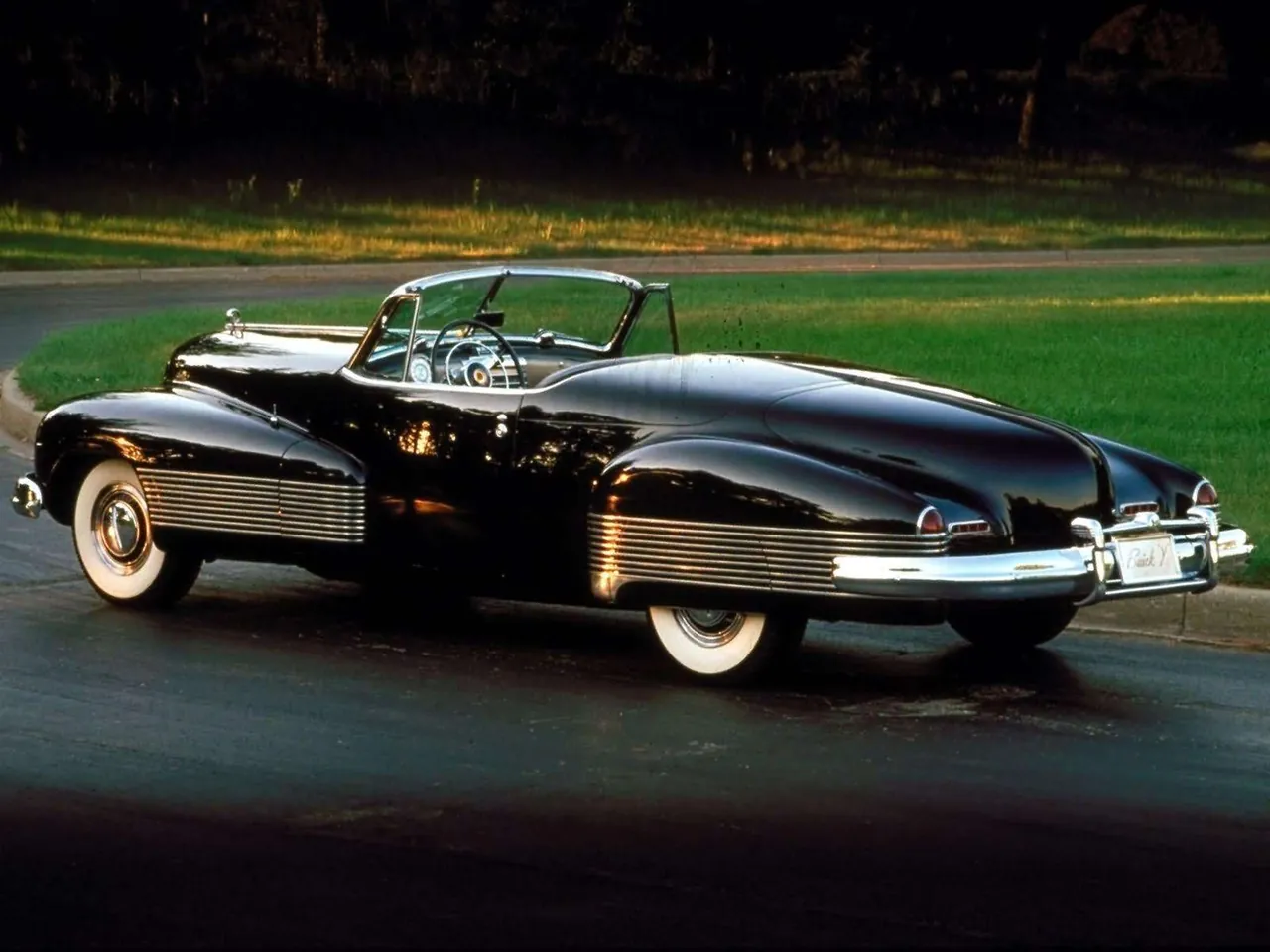 Buick YJob Concept (1938) – zadní tříčtvrteční pohled